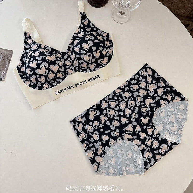 Ultra Stretch Leopard Pattern Intimate Set