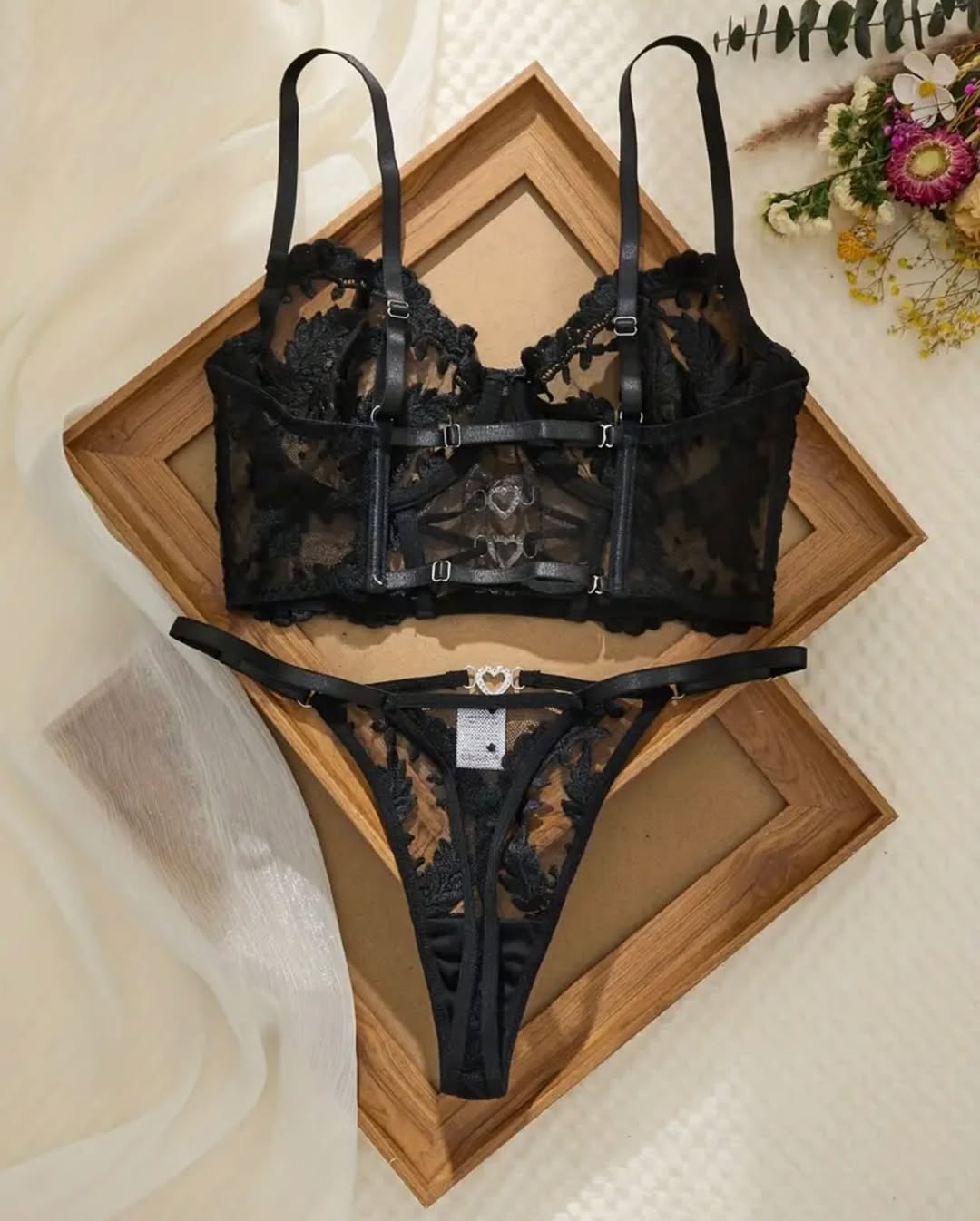 Baroque Floral Lace Crystal Heart Buckle Set