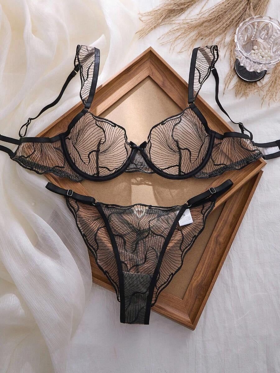 Leaf Embroidered Sheer Mesh Set