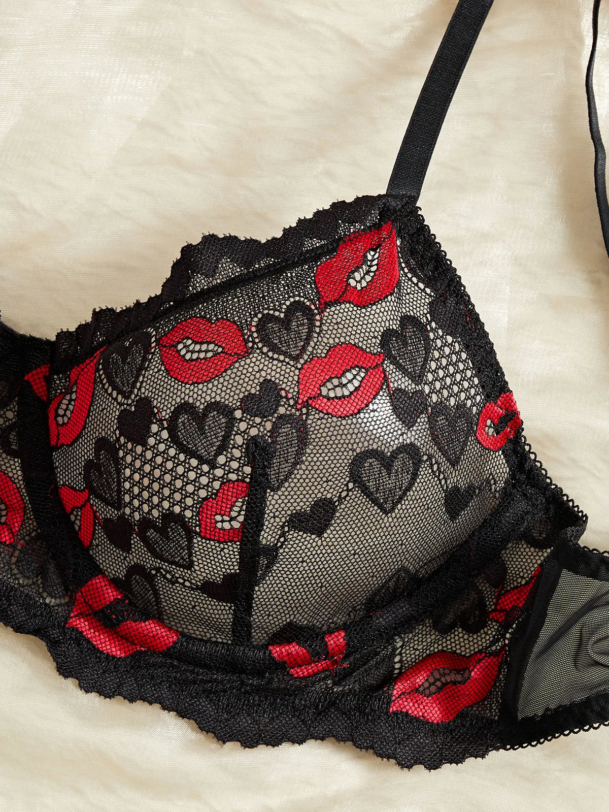 Love Notes Lip-Print Lace Bra Set