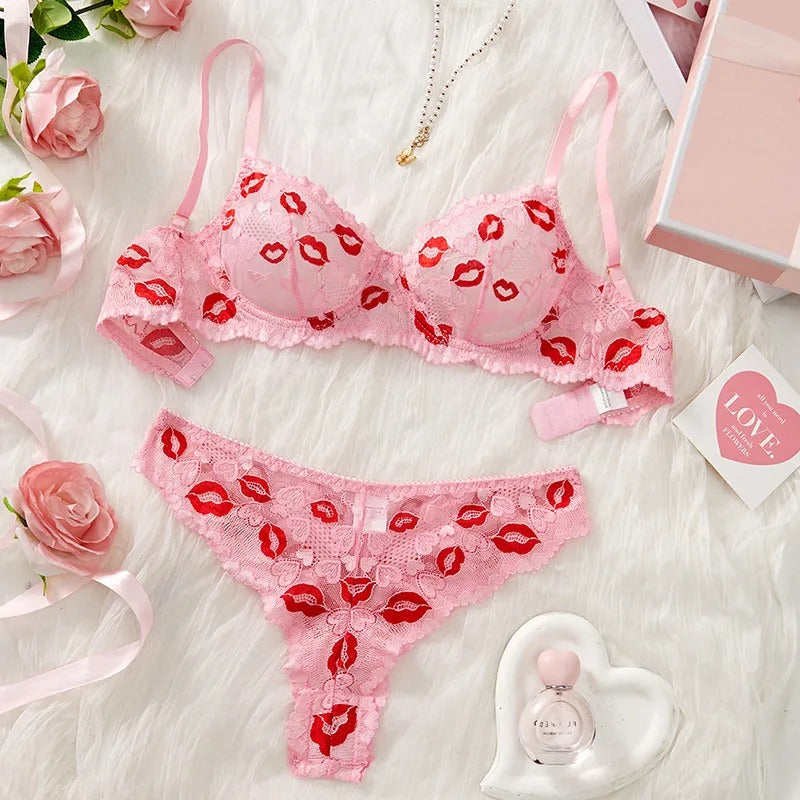 Love Notes Lip-Print Lace Bra Set